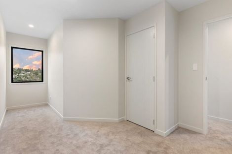 Photo of property in 15 Awhi Lane, Massey, 0614