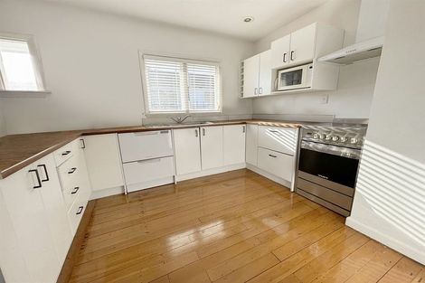 Photo of property in 2/7 Leonard Place, Saint Martins, Christchurch, 8022