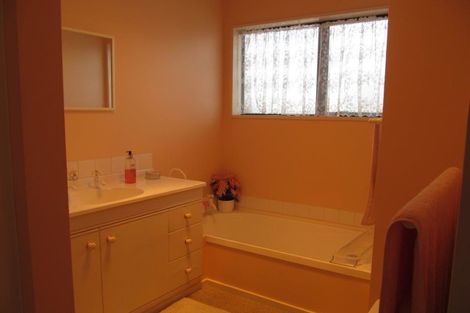 Photo of property in 4 Mayfair Grove, Alexandra, 9320