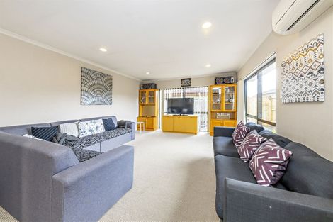 Photo of property in 9 Villino Place, Randwick Park, Auckland, 2105