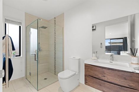 Photo of property in 2 Meyer Crescent, Halswell, Christchurch, 8025