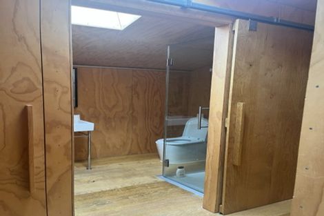 Photo of property in 21a Old Lake Road, Narrow Neck, Auckland, 0624