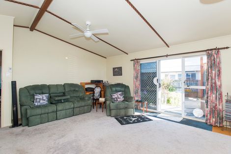 Photo of property in 151 Onslow Road, Patutahi, Gisborne, 4072