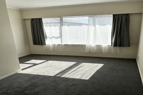 Photo of property in 144 Prince Regent Drive, Half Moon Bay, Auckland, 2012
