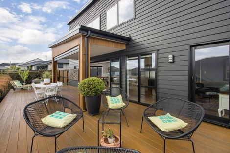 Photo of property in 13 Stingray Drive, Omokoroa, 3114