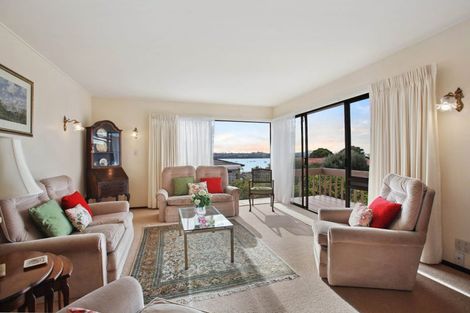 Photo of property in 5 Essington Place, Half Moon Bay, Auckland, 2012