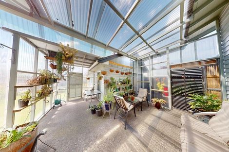 Photo of property in 16 Nikau Street, Takaro, Palmerston North, 4410