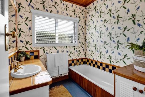 Photo of property in 44 Upjohn Street, Brooklands, New Plymouth, 4310