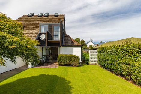 Photo of property in 92a Aikmans Road, Merivale, Christchurch, 8014