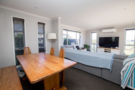 Photo of property in 64 Darlington Street, Ngatea, 3503