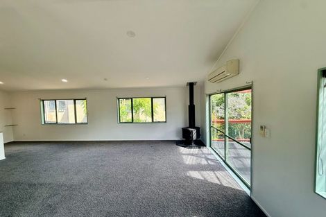 Photo of property in 81a Golf Road, New Lynn, Auckland, 0600