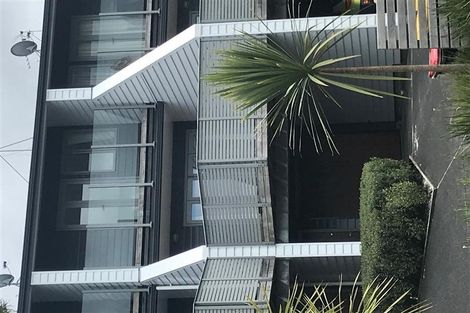 Photo of property in 3/17 Pannill Place, Oteha, Auckland, 0632