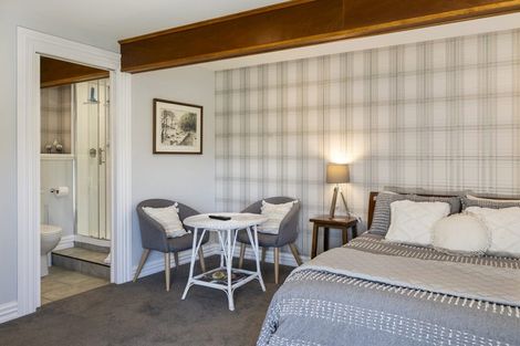 Photo of property in 5 Taranaki Street, Picton, 7220