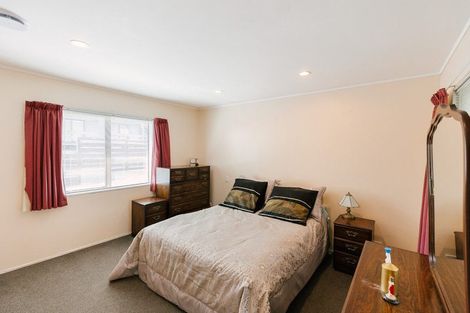 Photo of property in 28 Kentucky Way, Awapuni, Palmerston North, 4412