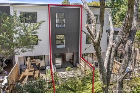 Photo of property in 29 Tokai Place, Glen Eden, 0602