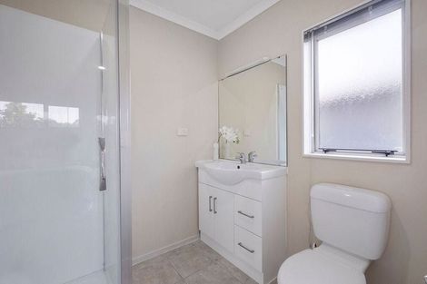 Photo of property in 18 Villino Place, Randwick Park, Auckland, 2105