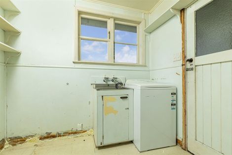 Photo of property in 15 Posa Avenue, Henderson, Auckland, 0612