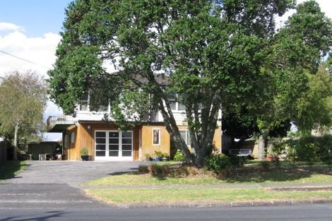 Photo of property in 136 Astley Avenue, New Lynn, Auckland, 0600