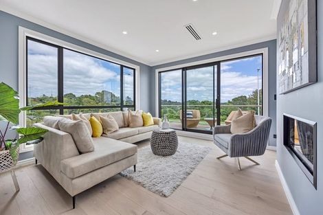 Photo of property in 2 Taku Close, Long Bay, Auckland, 0630