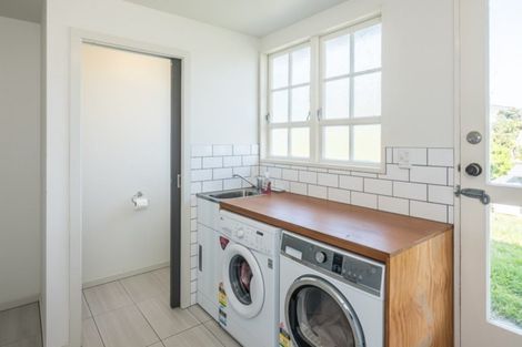 Photo of property in 12 Frances Street, Waikanae Beach, Waikanae, 5036