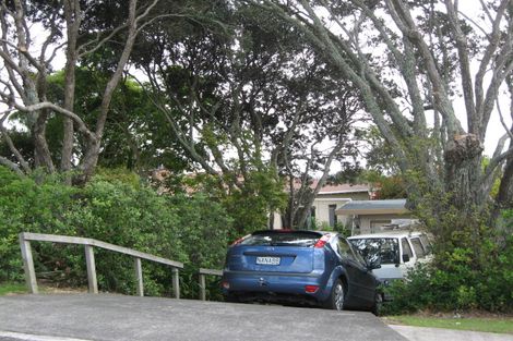 Photo of property in 52 Tindalls Bay Road, Tindalls Beach, Whangaparaoa, 0930