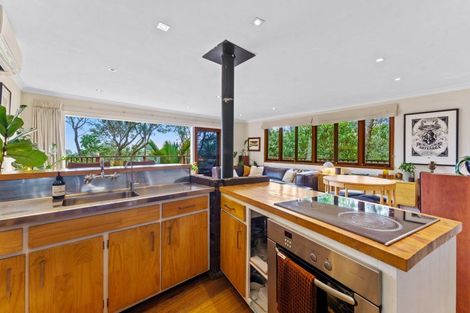 Photo of property in 25 Berridge Road, Muriwai, Waimauku, 0881