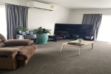 Photo of property in 7 Gina Avenue, Ranui, Auckland, 0612