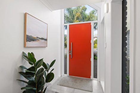 Photo of property in 405 Devon Street East, Strandon, New Plymouth, 4312