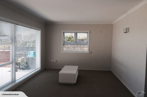 Photo of property in 3/23a Hamblyn Street, Strandon, New Plymouth, 4312