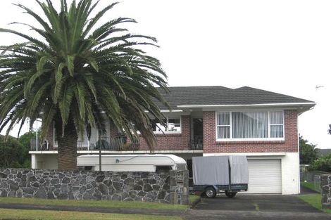 Photo of property in 4275 Great North Road, Glendene, Auckland, 0602