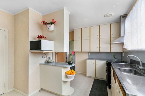 Photo of property in 32 Bracken Road, Paparangi, Wellington, 6037