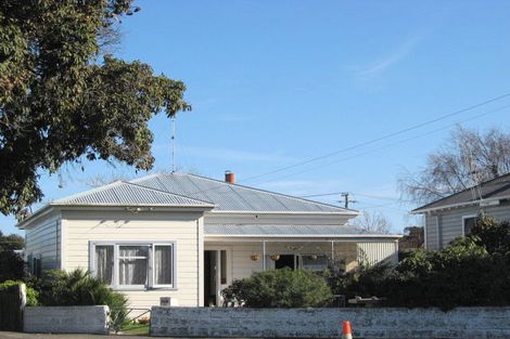 Photo of property in 45 Carlton Avenue, Gonville, Whanganui, 4501