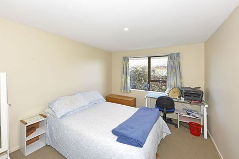 Photo of property in 23 Roberts Road, Hei Hei, Christchurch, 8042