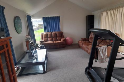 Photo of property in 23 Glamorgan Drive, Torbay, Auckland, 0630