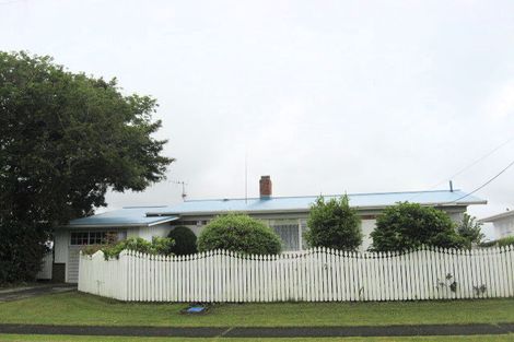 Photo of property in 8 George Point Road, Onerahi, Whangarei, 0110