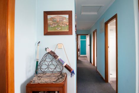 Photo of property in 20 Ash Street, Holmes Hill, Oamaru, 9401