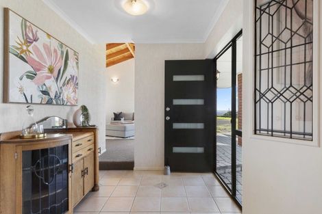 Photo of property in 118 Paparata Road, Bombay, 2675