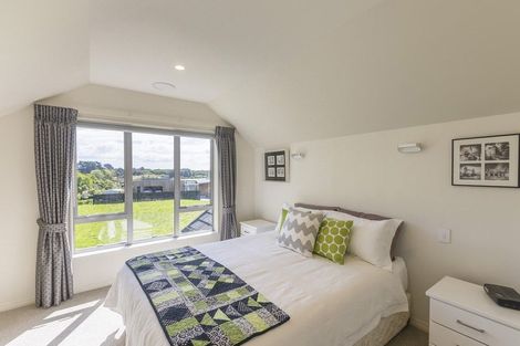 Photo of property in 13 Morepork Drive, Waikanae, 5036