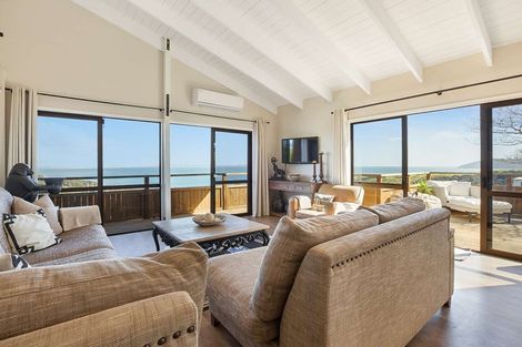 Photo of property in 26 Bay View Road, Cable Bay, 0420