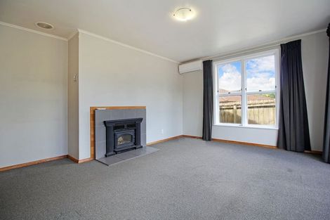 Photo of property in 69 Arimu Road, Papakura, 2110