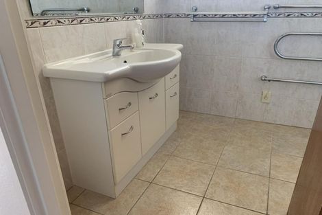 Photo of property in 2/23 Akarana Avenue, Mount Roskill, Auckland, 1041