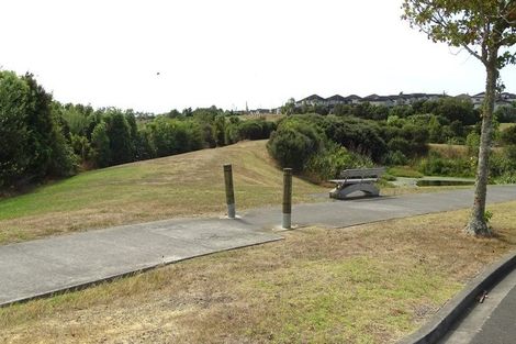 Photo of property in 28 Salford Crescent, Flat Bush, Auckland, 2019
