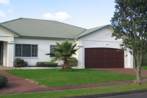 Photo of property in 1 Connemara Court, West Harbour, Auckland, 0618