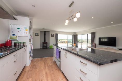 Photo of property in 182 Katene Road, Normanby, Hawera, 4675
