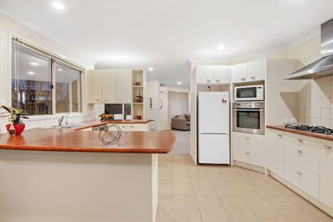 Photo of property in 55 Mt Lebanon Crescent, The Gardens, Auckland, 2105