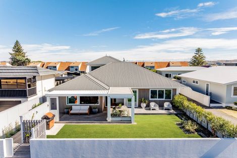 Photo of property in 3 The Esplanade, Westshore, Napier, 4110