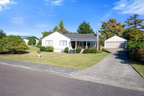 Photo of property in 10 Campbell Place, Pukehangi, Rotorua, 3015