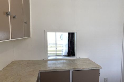 Photo of property in 5 Hawker Street, Mount Victoria, Wellington, 6011