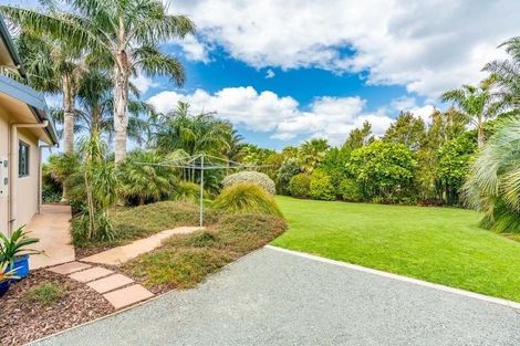 Photo of property in 381 Cove Road, Waipu, 0582