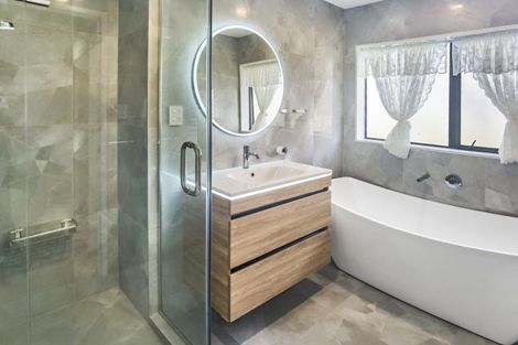 Photo of property in 9 Eastridge Court, Northpark, Auckland, 2013